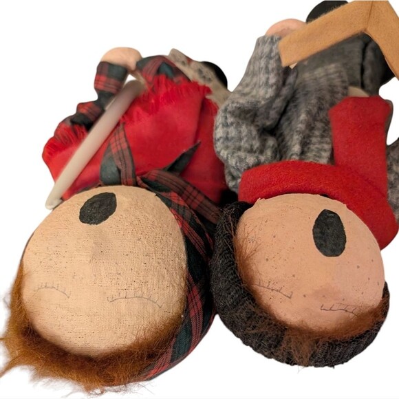 Vintage Handcrafted old time carolers street lamp paper mache dolls figurines - Picture 3 of 12